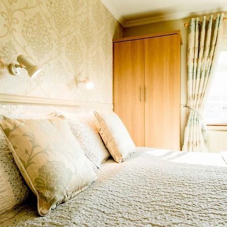 Riverwalk House B&B Oughterard Buitenkant foto