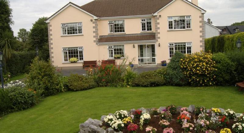 Riverwalk House B&B Oughterard Buitenkant foto