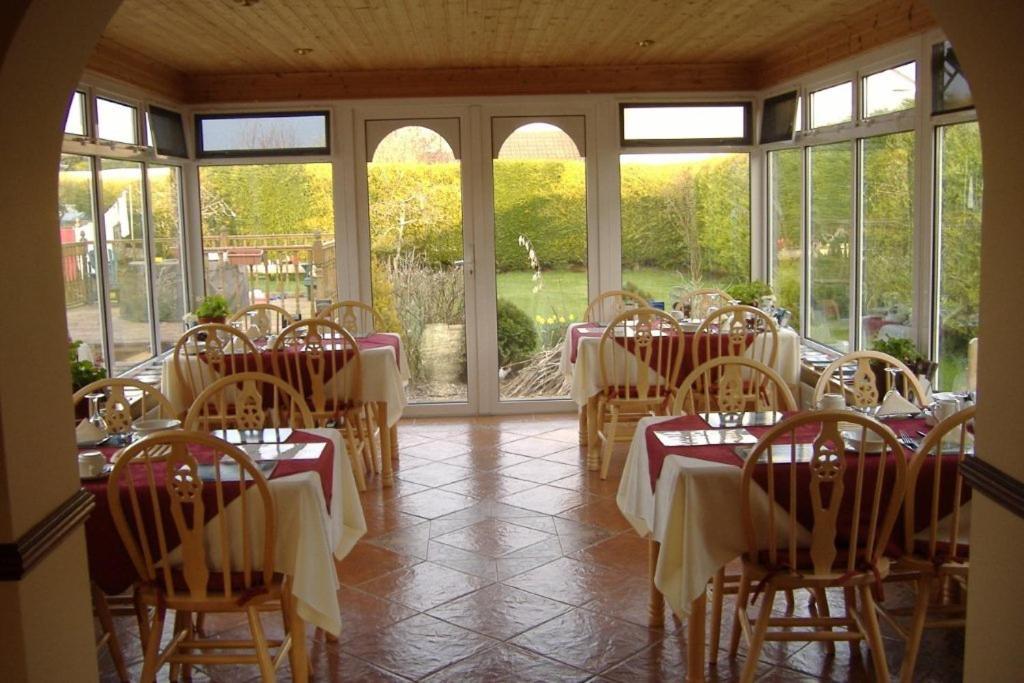 Riverwalk House B&B Oughterard Buitenkant foto