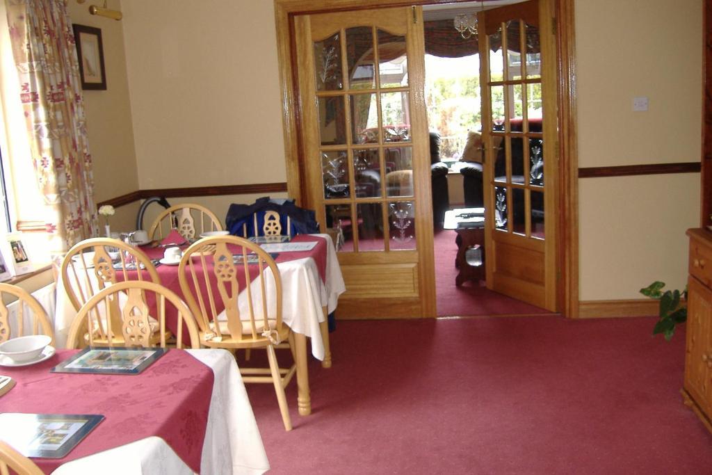 Riverwalk House B&B Oughterard Buitenkant foto