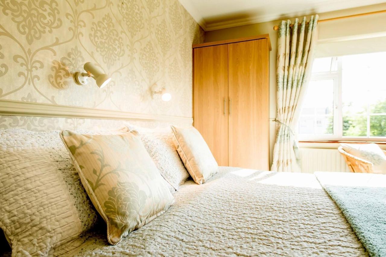 Riverwalk House B&B Oughterard Buitenkant foto
